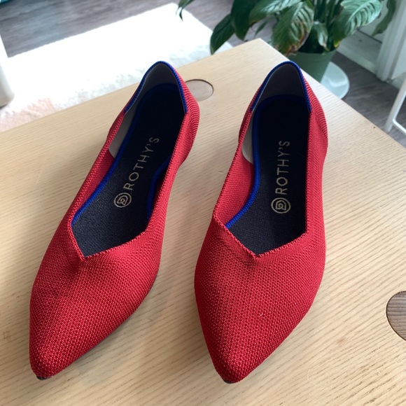 red rothys shoes